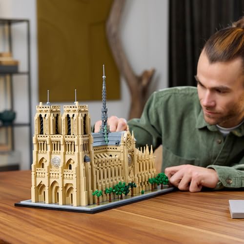 LEGO Architecture Notre-Dame de Paris Model Kit 21061